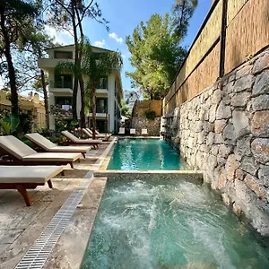 Esmahan Forest And Pool By Zehra Appartement Marmaris